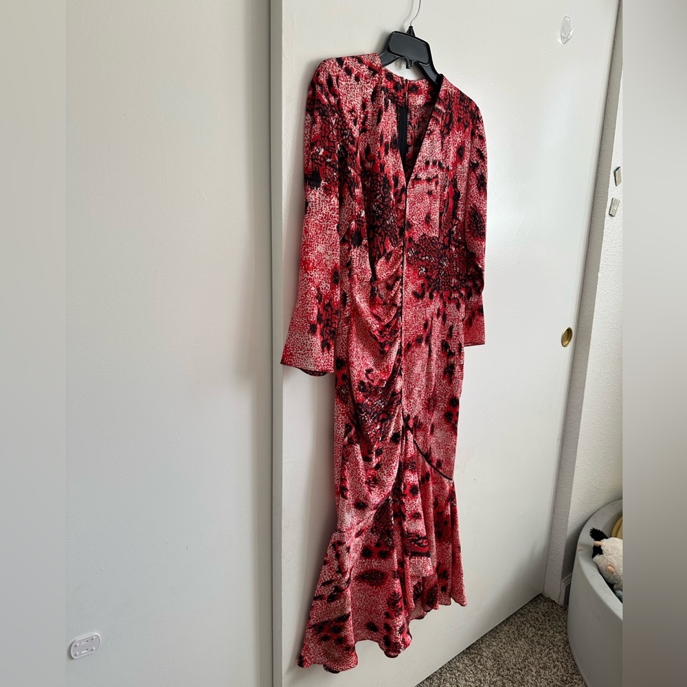 Elegant Asymmetrical Red and Black Dress - Picture 2 of 16